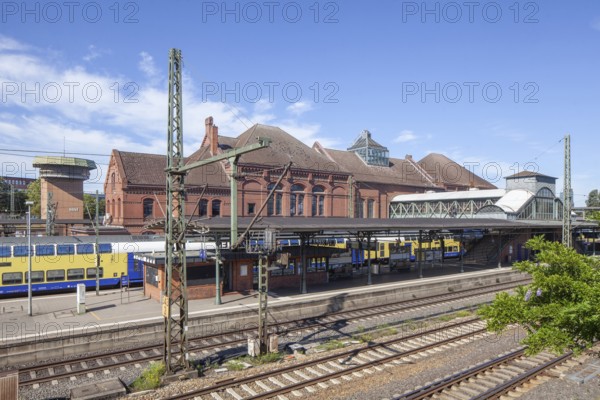 Harburg railway station with local train and platform, Harburg, Hamburg, Germany