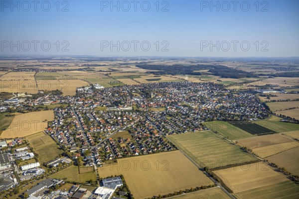 Aerial view, local view, Anröchte, Soest district, North Rhine-Westphalia, Germany, DE, Europe, distant view, property tax, real estate, Kreis-Soest-Buch, KreisSoestBuch, aerial view, aerial photography, aerial photography, mosaic form, overview, bird's-eye view, meadows and fields, residential area, living and living, residential area, residential buildings, quality of life, residential neighbourhood, housing estate, birds-eyes view, overview