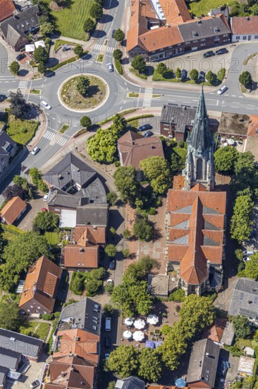 Aerial view, catholic church St. Johannes Baptist, Kirchstraße. Altenberge, Münsterland, North Rhine-Westphalia, Germany, Altenberge, place of worship, DE, Europe, religious community, place of worship, church, parish, denomination, roundabout, aerial view, aerial photography, aerial photography, religion, overview, bird's-eye view, birds-eyes view, overview