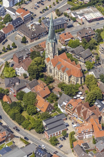 Aerial view, catholic church St. Johannes Baptist, Kirchstraße. Altenberge, Münsterland, North Rhine-Westphalia, Germany, Altenberge, place of worship, DE, Europe, religious community, place of worship, church, parish, denomination, aerial view, aerial photography, aerial photography, religion, overview, bird's-eye view, overview