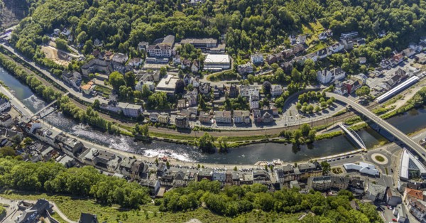 Aerial view, Lenneuferstraße, promenade, demolition of Eugen-Schmalenbach-Berufskolleg, Bismarckstraße, Altena town hall, Altena, Sauerland, Märkischer Kreis, North Rhine-Westphalia, Germany, authority, education, educational institution, bridge, DE, DITIB - Türkisch Islamischer Verein zu Altena e.V., DJH, Europe, River Lenne, footbridge over the Lenne, catering, green trees, grammar school, Altena district hall, educational institute, aerial view, aerial photography, aerial photography, Obere Lenneterasse, town hall, school, sports hall, town administration, overview, administrative area, bird's-eye view, forest area, birds-eyes view, overview