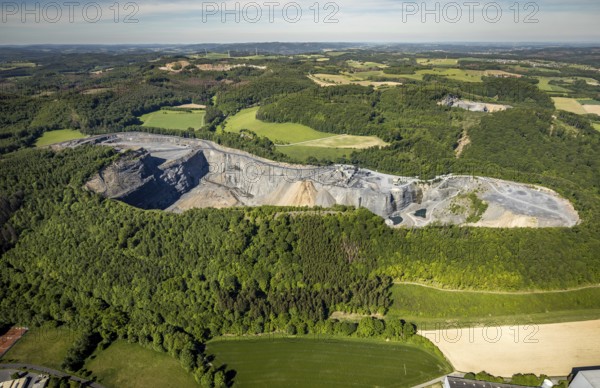 Aerial view, Heinrich Ebel GmbH quarry, Arnsberg, Sauerland, Hochsauerlandkreis, North Rhine-Westphalia, Germany, DE, Europe, Gut Habbel, aerial view, aerial photography, aerial photography, overview, bird's-eye view, overview