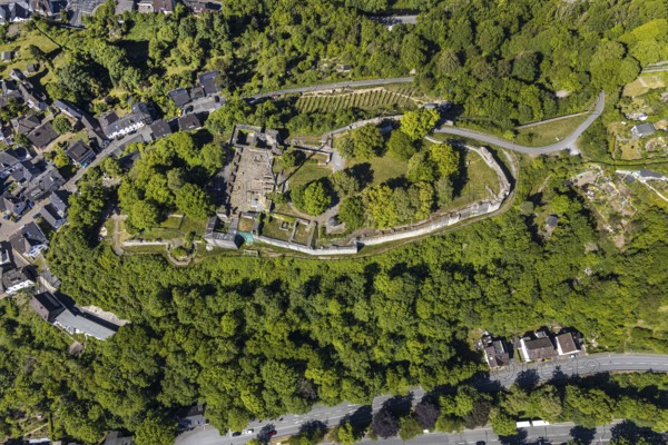 Aerial view, Arnsberg castle ruins, east tower, Arnsberg, Sauerland, Hochsauerlandkreis, North Rhine-Westphalia, Germany, castle, castle ruins, DE, Europe, aerial view, aerial photography, aerial photography, ruin, castle, Arnsberg castle, castle complex, castle hill, sight, overview, defence system, bird's-eye view, historical, overview