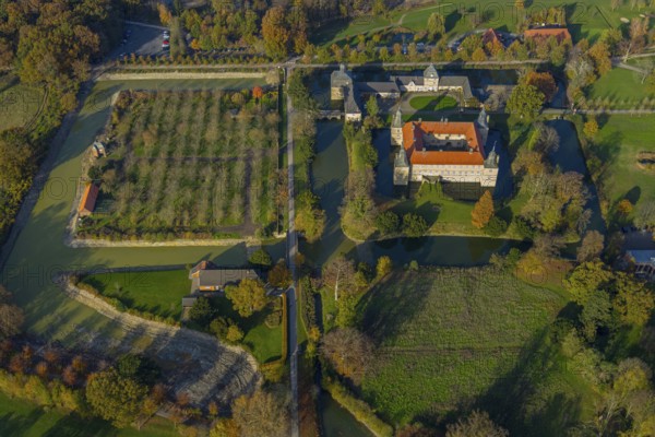 Aerial view, Golfclub Wasserschloss Westerwinkel, Schloss Westerwinkel, Herbern, Ascheberg, Münsterland, North Rhine-Westphalia, Germany, DE, Europe, birds-eyes view, aerial view, aerial photography, aerial photography, overview, bird's eye view, historical sight
