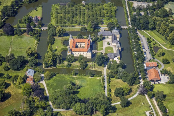 Aerial view, moated castle Westerwinkel, Ascheberg, Münsterland, North Rhine-Westphalia, Germany, baroque castle, castle, castle complex, DE, English garden, Europe, moat, courtyard, aerial view, aerial photography, aerial photography, castle, castle Westerwinkel, sight, overview, defence system, bird's-eye view, forest area, moated castle, moat, moated castle, birds-eyes view, historical, overview