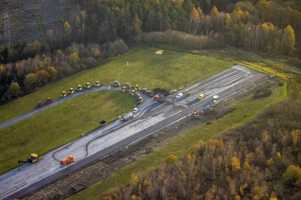 Aerial photo, Arnsberg Menden airfield, Arnsberg airfield gets a new runway, EDLA, Voßwinkel, Arnsberg, Sauerland, North Rhine-Westphalia, Germany, DE, Europe, birds-eyes view, aerial photo, aerial photography, aerial photography, overview, bird's eye view, commercial airfield, construction work on the runway, runway