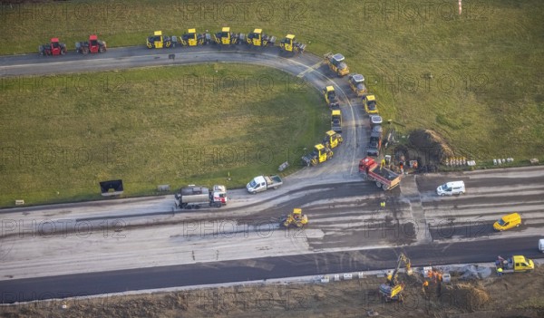 Aerial photo, Arnsberg Menden airfield, Arnsberg airfield gets a new runway, EDLA, Voßwinkel, Arnsberg, Sauerland, North Rhine-Westphalia, Germany, DE, Europe, birds-eyes view, aerial photo, aerial photography, aerial photography, overview, bird's eye view, commercial airfield, construction work on the runway, runway