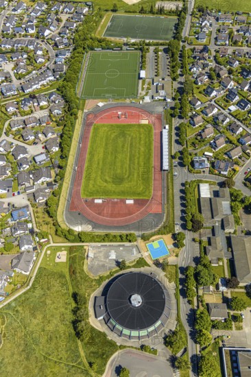Aerial photo, Hansastadion, round gymnasium, music school Attendorn, Hanseschule Attendorn, Attendorn, Sauerland, North Rhine-Westphalia, Germany, education, educational institution, DE, Europe, football pitch, football stadium, teaching institute, athletics stadium, aerial photo, aerial photography, aerial photography, school, sports, sports facilities, sports field, sports facility, overview, bird's-eye view, birds-eyes view, overview