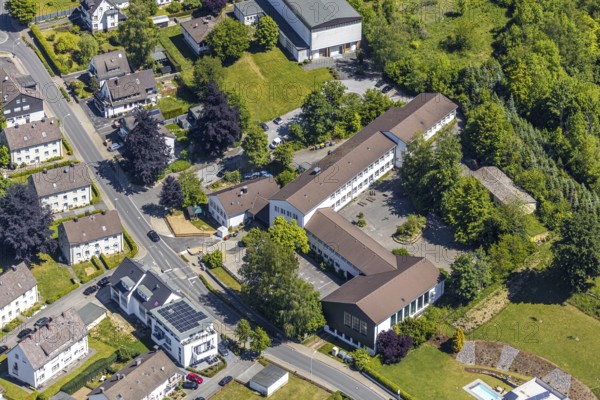 Aerial photo, Gemeinschaftsgrundschule St.-Engelbert, Attendorn, Sauerland, North Rhine-Westphalia, Germany, education, educational institution, DE, Europe, primary school, teaching institute, aerial photography, aerial photography, school, overview, bird's eye view, birds-eyes view, overview