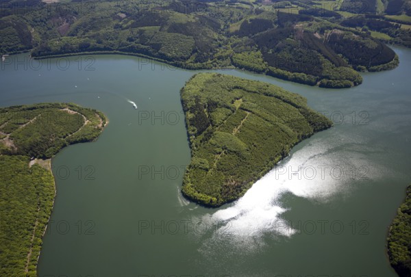 Aerial view, Gilberginsel, Biggesee, excursion boat on the Biggetalsperre, Attendorn, Sauerland, North Rhine-Westphalia, Germany, excursions, excursion boat, Biggetalsperre, DE, Europe, distant view, shapes and colours, leisure, island, aerial view, aerial photography, aerial photography, passenger boat Biggesee, lake, sailing boats, dam, overview, bird's-eye view, forest area, birds-eyes view, overview