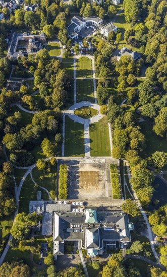 Aerial view, State Spa Bad Oeynhausen, GOP Varieté Theatre Kaiserpalais, Fountain in the spa gardens, Water fountain field on the Kurhausplatz, Wandelhalle, Bad Oeynhausen, East Westphalia-Lippe, North Rhine-Westphalia, Germany, DE, Europe, Fountain, In the spa gardens, culture, art, spa gardens, aerial photography, aerial photography, OLWBUCH, OWL, OWL-Buch, Ostwestfalen, theatre, overview, events, event location, bird's-eye view, birds-eyes view, cultural use, overview