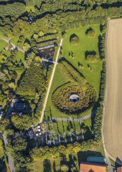 Aerial view, water crater of the Aqua Magica, fountain sculpture, Bad Oeynhausen, Ostwestfalen-Lippe, North Rhine-Westphalia, Germany, DE, Europe, aerial view, aerial photography, aerial photography, OLWBUCH, OWL, OWL-Buch, Ostwestfalen, brine spring, symbol, overview, bird's eye view, number 6, birds-eyes view, overview