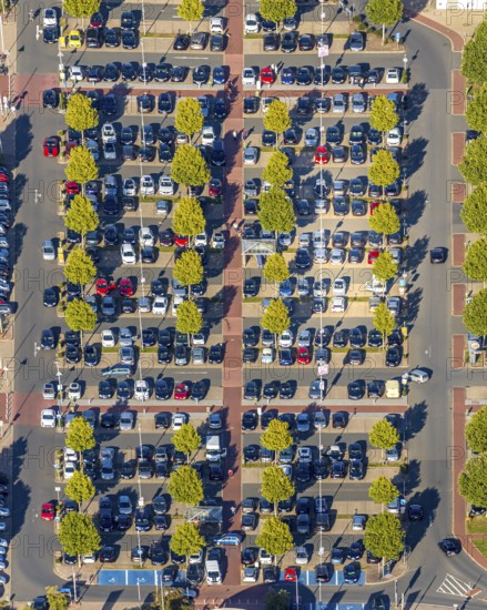 Aerial view, Werre-Park, parking, Rehme, Bad Oeynhausen, Ostwestfalen-Lippe, North Rhine-Westphalia, Germany, DE, shopping centre, shopping mall, shopping mile, shopping markets, shopping place, shopping centre, Europe, aerial view, aerial photography, aerial photography, local supply centre, OLWBUCH, OWL, OWL-Buch, Ostwestfalen, shopping, shopping centre, overview, birds-eyes view, overview