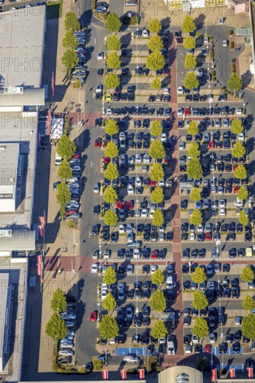Aerial view, Werre-Park, parking, Rehme, Bad Oeynhausen, Ostwestfalen-Lippe, North Rhine-Westphalia, Germany, DE, shopping centre, shopping mall, shopping mile, shopping markets, shopping place, shopping centre, Europe, aerial view, aerial photography, aerial photography, local supply centre, OLWBUCH, OWL, OWL-Buch, Ostwestfalen, shopping, shopping centre, overview, birds-eyes view, overview