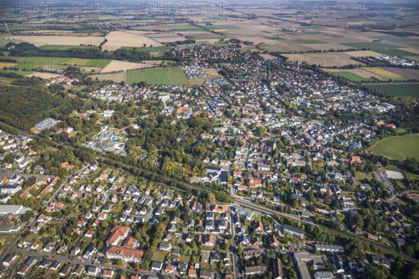 Aerial view, local view, Börde Therme Bad Sassendorf, graduation house, Sassendorf, Bad Sassendorf, district Soest, North Rhine-Westphalia, Germany, bathing establishment, bathing resort, DE, Europe, distant view, open-air swimming pool, leisure, garden road, green areas, district Soest-Buch, district Soest-Buch, spa gardens, aerial view, aerial photography, aerial photography, swimming pool, swimming pool, thermal bath, overview, bird's-eye view, overview