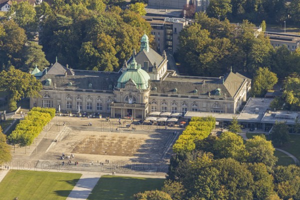 Aerial view, State Spa Bad Oeynhausen, GOP Varieté Theatre Kaiserpalais, water fountain field on the Kurhausplatz, Bad Oeynhausen, East Westphalia-Lippe, North Rhine-Westphalia, Germany, DE, Europe, fountain, in the spa garden, culture, art, spa gardens, aerial view, aerial photography, aerial photography, OLWBUCH, OWL, OWL book, East Westphalia, drama, theatre, overview, events, event location, bird's eye view, birds-eyes view, cultural use, overview