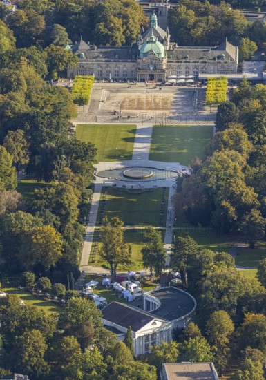 Aerial view, State Spa Bad Oeynhausen, GOP Varieté Theatre Kaiserpalais, Fountain in the spa gardens, Water fountain field on the Kurhausplatz, Wandelhalle, Bad Oeynhausen, East Westphalia-Lippe, North Rhine-Westphalia, Germany, DE, Europe, Fountain, In the spa gardens, culture, art, spa gardens, aerial photography, aerial photography, OLWBUCH, OWL, OWL-Buch, Ostwestfalen, theatre, overview, events, event location, bird's-eye view, birds-eyes view, cultural use, overview