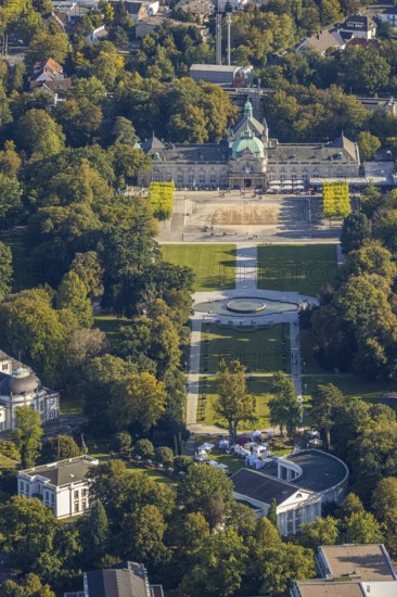 Aerial view, State Spa Bad Oeynhausen, GOP Varieté Theatre Kaiserpalais, Fountain in the spa gardens, Water fountain field on the Kurhausplatz, Wandelhalle, Bad Oeynhausen, East Westphalia-Lippe, North Rhine-Westphalia, Germany, DE, Europe, Fountain, In the spa gardens, culture, art, spa gardens, aerial photography, aerial photography, OLWBUCH, OWL, OWL-Buch, Ostwestfalen, theatre, overview, events, event location, bird's-eye view, birds-eyes view, cultural use, overview