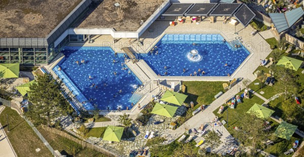 Aerial view, Börde Therme Bad Sassendorf, Sassendorf, Bad Sassendorf, Kreis Soest, North Rhine-Westphalia, Germany, bathing establishment, bathing resort, DE, Europe, outdoor pool, leisure, garden road, green areas, Kreis-Soest-Buch, KreisSoestBuch, spa gardens, aerial view, aerial photography, aerial photography, swimming pool, swimming pool, thermal bath, overview, bird's-eye view, overview