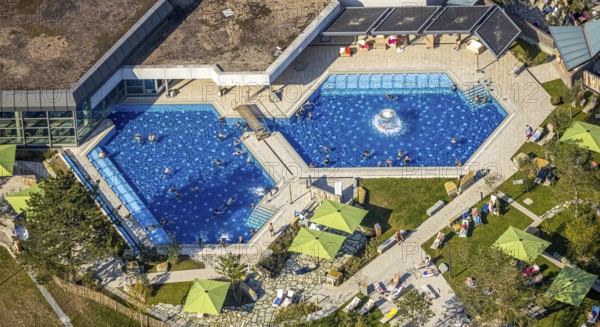 Aerial view, Börde Therme Bad Sassendorf, Sassendorf, Bad Sassendorf, Kreis Soest, North Rhine-Westphalia, Germany, bathing establishment, bathing resort, DE, Europe, outdoor pool, leisure, garden road, green areas, Kreis-Soest-Buch, KreisSoestBuch, spa gardens, aerial view, aerial photography, aerial photography, swimming pool, swimming pool, thermal bath, overview, bird's-eye view, overview