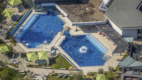 Aerial view, Börde Therme Bad Sassendorf, Sassendorf, Bad Sassendorf, Kreis Soest, North Rhine-Westphalia, Germany, bathing establishment, bathing resort, DE, Europe, outdoor pool, leisure, garden road, green areas, Kreis-Soest-Buch, KreisSoestBuch, spa gardens, aerial view, aerial photography, aerial photography, swimming pool, swimming pool, thermal bath, overview, bird's-eye view, overview