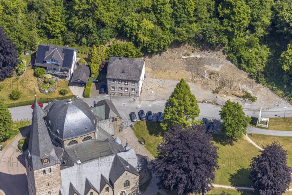Aerial view, St. Blasius Church, location of former parish hall, Balve, Sauerland, North Rhine-Westphalia, Germany, place of worship, DE, Europe, religious community, place of worship, church, parish, church square, denomination, aerial view, aerial photography, aerial photography, overview, bird's-eye view, overview