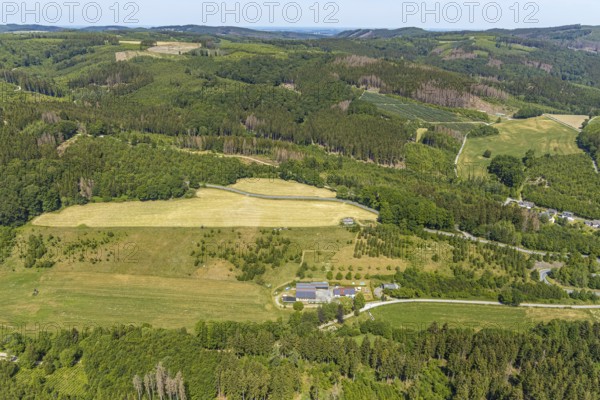 Aerial view, farm Im Kump 4, Leveringser Berg, Balve, Sauerland, North Rhine-Westphalia, Germany, DE, Europe, aerial view, aerial photography, aerial photography, overview, bird's-eye view, birds-eyes view, overview