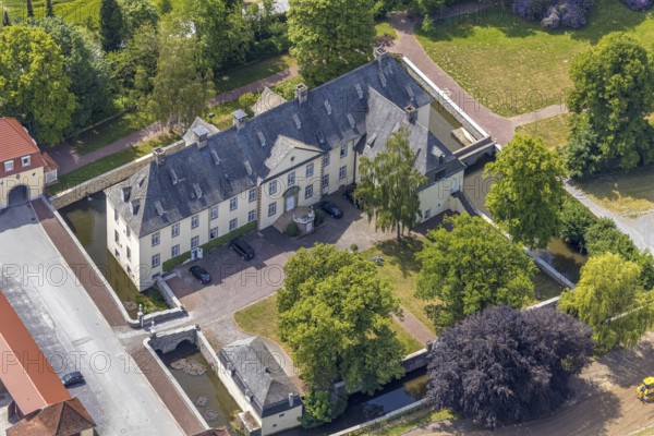 Aerial view, Castle Wocklum, Balve, Sauerland, North Rhine-Westphalia, Germany, DE, Europe, manor house, manor house, manor building, courtyard, aerial view, aerial photography, aerial photography, castle, castle garden, overview, defence system, bird's eye view, moated castle, moated castle, birds-eyes view, overview