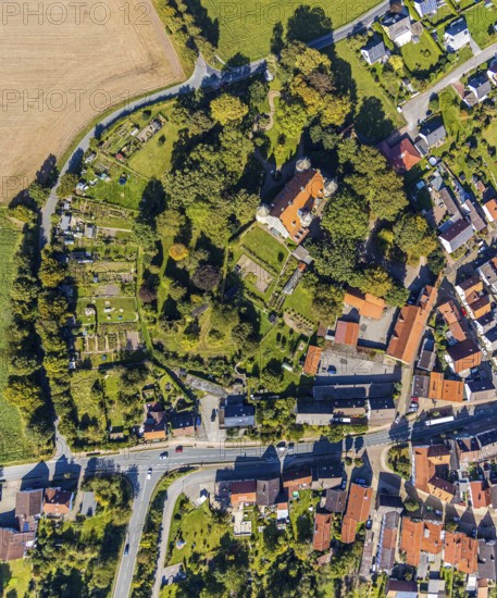 Aerial view, Barntrup Castle with corner towers, Barntrup, East Westphalia-Lippe, North Rhine-Westphalia, Germany, castle, DE, corner towers, Europe, Kerßenbrock Castle, aerial view, aerial photography, aerial photography, OLWBUCH, OWL, OWL-Buch, Obere Straße, East Westphalia, park, park complex, private property, castle, castle complex, castle park, tower, overview, bird's eye view, Weser Renaissance, birds-eyes view, overview