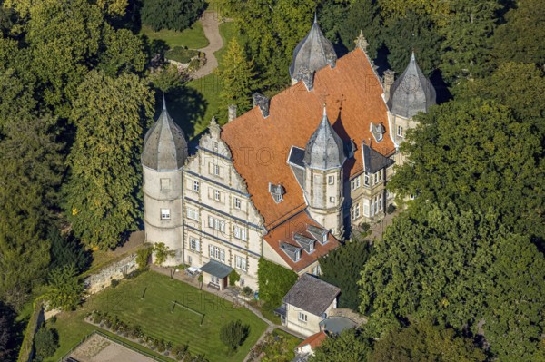 Aerial view, Barntrup Castle with corner towers, Barntrup, East Westphalia-Lippe, North Rhine-Westphalia, Germany, castle, DE, corner towers, Europe, Kerßenbrock Castle, aerial view, aerial photography, aerial photography, OLWBUCH, OWL, OWL-Buch, Obere Straße, East Westphalia, park, park complex, private property, castle, castle complex, castle park, tower, overview, bird's eye view, Weser Renaissance, birds-eyes view, overview