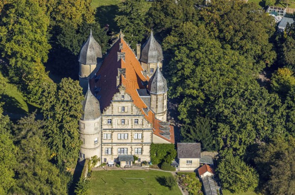 Aerial view, Barntrup Castle with corner towers, Barntrup, East Westphalia-Lippe, North Rhine-Westphalia, Germany, castle, DE, corner towers, Europe, Kerßenbrock Castle, aerial view, aerial photography, aerial photography, OLWBUCH, OWL, OWL-Buch, Obere Straße, East Westphalia, park, park complex, private property, castle, castle complex, castle park, tower, overview, bird's eye view, Weser Renaissance, birds-eyes view, overview