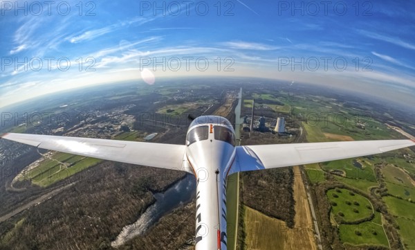 Aerial photograph, motorised glider Dimona H36 over the Bergkamen power station, coal-fired power station, fish-eye, Bergkamen, Ruhr area, North Rhine-Westphalia, Germany, DE, Europe, birds-eyes view, aerial photograph, aerial photography, aerial photography, overview, bird's-eye view