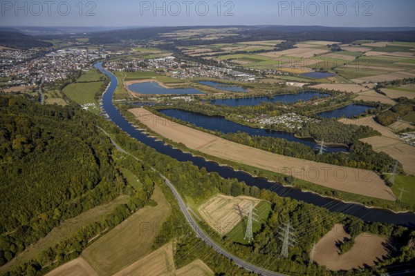 Aerial view, river Weser, Axelsee, camping site, marina Dreiländereck Lauenförde, view to Lauenförde, Würgassen, Beverungen, Ostwestfalen-Lippe, North Rhine-Westphalia, Germany, DE, Europe, aerial view, aerial photography, aerial photography, OLWBUCH, OWL, OWL-Buch, Ostwestfalen, overview, bird's eye view, meadows and fields, birds-eyes view, overview
