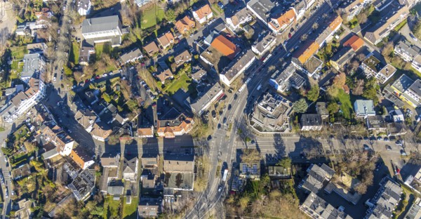 Aerial view, intersection Kemnader Straße, Markstraße, Karl-Friedrich-Straße, Heinrich-König-Straße, Weitmar, Bochum, Ruhr area, North Rhine-Westphalia, Germany, City, DE, Europe, property tax, real estate, city centre view, aerial view, aerial photography, aerial photography, overview, bird's-eye view, Volksbank Bochum Witten Filiale Bochum-Süd, residential area, living and living, residential area, residential buildings, housing estate, birds-eyes view, overview