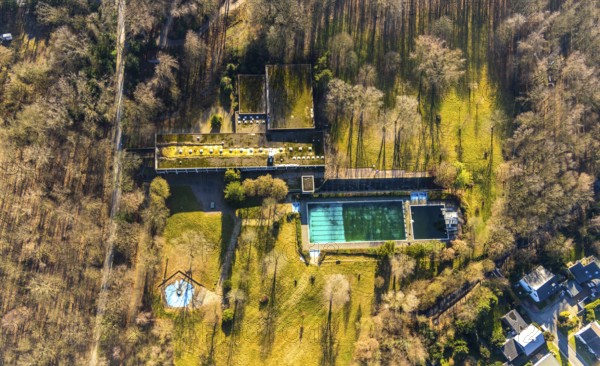 Aerial view, WasserWelten Bochum Hallenfreibad Höntrop, Am Südpark, Höntrop, Bochum, Ruhr area, North Rhine-Westphalia, Germany, DE, Europe, outdoor swimming pool, leisure centre, aerial view, aerial photography, aerial photography, swimming pool, swimming pool, overview, bird's-eye view, overview