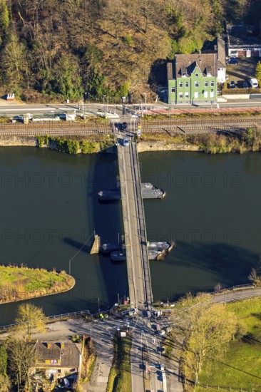 Aerial view, floating bridge Dahlhausen, river Ruhr, Dahlhausen, Hattingen, Ruhr area, North Rhine-Westphalia, Germany, Auf dem Stade, bridge, DE, Europe, aerial view, aerial photography, aerial photography, overview, bird's eye view, birds-eyes view, overview