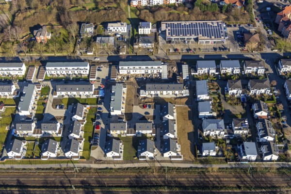 Aerial view, Ruhrauenpark Dahlhausen, new development area, Dahlhausen, Bochum, Ruhr area, North Rhine-Westphalia, Germany, railway tracks, DE, Dr.-C.-Otto-Straße, detached houses, Europe, property tax, real estate, aerial view, aerial photography, aerial photography, terraced houses, overview, bird's eye view, housing estate, housing and living, residential area, quality of living, residential neighbourhood, housing estate, birds-eyes view, former Dahlhausen railway station, overview