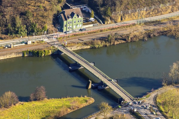 Aerial view, floating bridge Dahlhausen, river Ruhr, Dahlhausen, Hattingen, Ruhr area, North Rhine-Westphalia, Germany, Auf dem Stade, bridge, DE, Europe, aerial view, aerial photography, aerial photography, overview, bird's eye view, birds-eyes view, overview