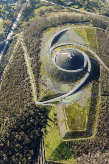 Aerial photograph, Rheinelbe slagheap, Ückendorf, Gelsenkirchen, Ruhr area, North Rhine-Westphalia, Germany, mining, slagheap, DE, Europe, slagheap, landmark, landscape forms, landscape park, Leithestrasse, aerial photograph, aerial photography, aerial photography, industrial heritage route, pointed cone, table mountain, overview, bird's-eye view, former Rheinelbe colliery, overview