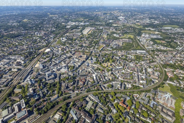Aerial view, overview Bochum city centre from east to west with central station, Grumme, Bochum, Ruhr area, North Rhine-Westphalia, Germany, DE, Europe, birds-eyes view, aerial view, aerial photography, aerial photography, overview, bird's eye view, urban planning, reconstruction measures, construction site, overplanning