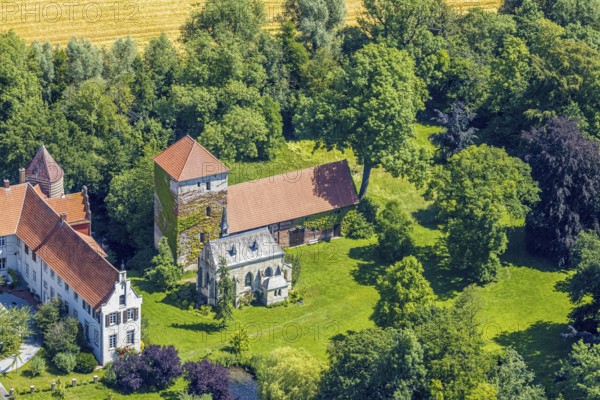 Aerial photograph, Haus Hameren, former moated castle, Billerbeck, Münsterland, North Rhine-Westphalia, Germany, Alstätte, monument, castle, castle complex, DE, monument protection, Europe, manor house, manor building, courtyard complex, aerial photograph, aerial photography, aerial photography, castle, castle complex, overview, defence system, bird's eye view, birds-eyes view, overview