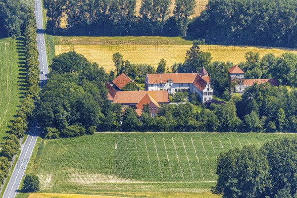 Aerial photograph, Haus Hameren, former moated castle, Billerbeck, Münsterland, North Rhine-Westphalia, Germany, Alstätte, monument, castle, castle complex, DE, monument protection, Europe, manor house, manor building, courtyard complex, aerial photograph, aerial photography, aerial photography, castle, castle complex, overview, defence system, bird's eye view, birds-eyes view, overview
