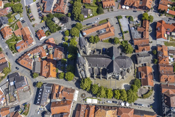 Aerial view, Dom St. Ludgerus Billerbeck, Billerbeck, Münsterland, North Rhine-Westphalia, Germany, place of worship, DE, cathedral, cathedral alley, Europe, religious community, property tax, hall church, holy place, real estate, Catholic pilgrimage church, cathedral, church, parish, denomination, aerial photograph, aerial photography, aerial photography, local view, town centre, Propsteikirche St. Ludgerus, transept, religion, religious site, townscape, city centre, overview, bird's-eye view, landmark, residential area, residential area, residential buildings, residential quality, housing estate, birds-eyes view, historical, overview