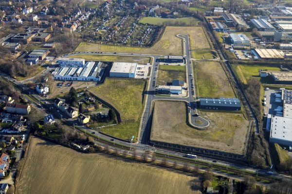 Aerial view, construction site, new building, industrial estate Gewerbepark Gerthe Süd, An der Salzstraße, Am Hellweg, Gerthe, Bochum, Ruhr area, North Rhine-Westphalia, Germany, DE, Europe, commercial area, industrial estate, commercial park, commercial use, allotment garden site, allotment garden association, allotment garden association Friedlicher Nachbar Bochum-Gerthe, allotment garden association, aerial view, aerial photography, aerial photography, production plants, allotment garden, overview, bird's eye view, birds-eyes view, overview