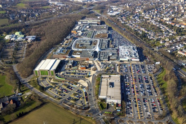 Aerial view, Ruhrpark Bochum, shopping centre, Harpen, Bochum, Ruhr area, North Rhine-Westphalia, Germany, DE, shopping centre, shopping mall, shopping mile, shopping markets, shopping plaza, Europe, aerial view, aerial photography, aerial photography, parking, overview, bird's eye view, birds-eyes view, overview