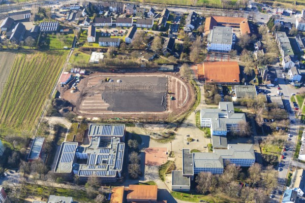 Aerial view, sports centre Westenfeld, construction site sports field, primary school Westenfeld, Hellweg-Schule Städt. Gymnasium, Maria-Sibylla-Merian-Gesamtschule, St.Nikolaus Kindergarten, Westenfeld, Bochum, Ruhr area, North Rhine-Westphalia, Germany, education, educational institution, DE, Europe, comprehensive school, primary school, primary tax, grammar school, real estate, kindergarten, teaching institute, aerial photograph, aerial photography, aerial photography, school, overview, bird's eye view, residential complex, living and life, residential area, residential buildings, housing estate, birds-eyes view, overview