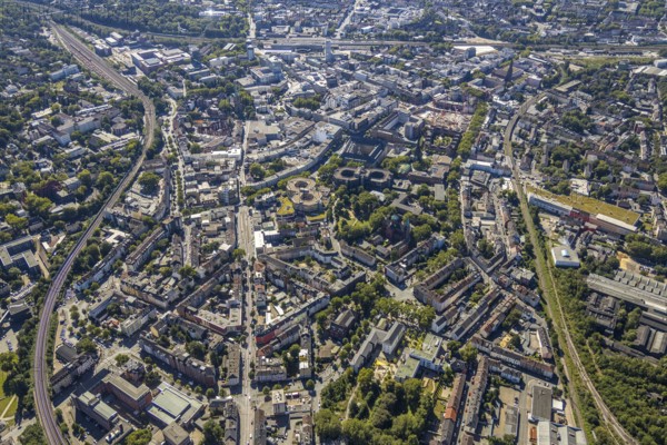 Aerial view, overview Bochum city centre from north to south with central station, mining museum, Hamme, Bochum, Ruhr area, North Rhine-Westphalia, Germany, DE, Europe, birds-eyes view, aerial photography, aerial photography, overview, bird's eye view, urban planning, reconstruction measures, construction site, overplanning