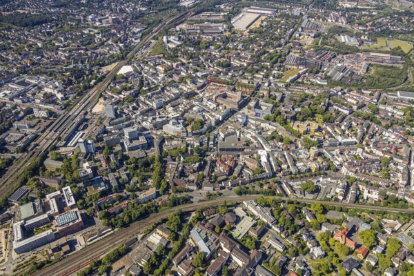 Aerial view, overview Bochum city centre from east to west with central station, Grumme, Bochum, Ruhr area, North Rhine-Westphalia, Germany, DE, Europe, birds-eyes view, aerial view, aerial photography, aerial photography, overview, bird's eye view, urban planning, reconstruction measures, construction site, overplanning