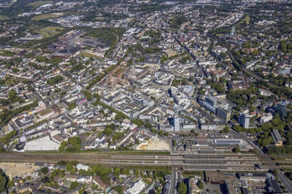 Aerial view, overview Bochum city centre from south to north with central station, south inner city, Bochum, Ruhr area, North Rhine-Westphalia, Germany, DE, Europe, birds-eyes view, aerial view, aerial photography, aerial photography, overview, bird's eye view, urban planning, reconstruction measures, construction site, overplanning
