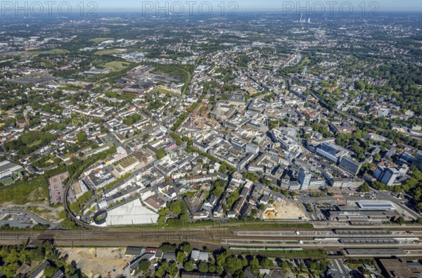 Aerial view, overview Bochum city centre from south to north with central station, south inner city, Bochum, Ruhr area, North Rhine-Westphalia, Germany, DE, Europe, birds-eyes view, aerial view, aerial photography, aerial photography, overview, bird's eye view, urban planning, reconstruction measures, construction site, overplanning